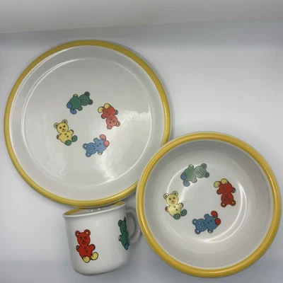 Conjunto de Prato Infantil Vintage Tognana Itália Cerâmica – Estampa de Urso de Pelúcia – Caneca Tigela Prato - Imagem 1 de 4