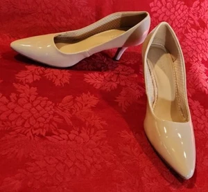Maurices NUDE Patent 3.25" High Heels Women's Size 10 Shoes Pointed Toe Pumps  - Picture 1 of 12