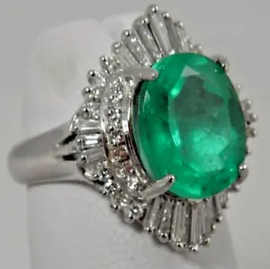 6.50 CT Oval Cut colombian emerald & Lab created Diamond Cluster Engagement Ring - Picture 1 of 5