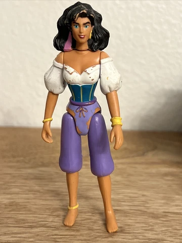 ESMERALDA THE HUNCH BACK OF NOTRE DAME DISNEY 4.5”ACTION FIGURE TOY Cover