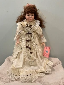 Vanessa Collection Collectors Doll Series 1996 Elzabeth 75/500 - Picture 1 of 8