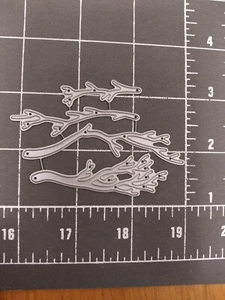 Herramienta troquelada de metal delgado universal relieve rama de árbol Halloween invierno extremidad de nieve - Imagen 1 de 2
