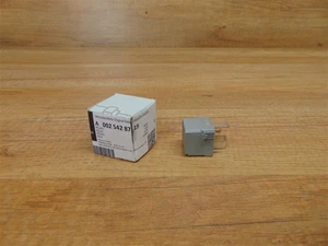 Relay Genuine Mercedes - A0025428719 - Picture 1 of 1