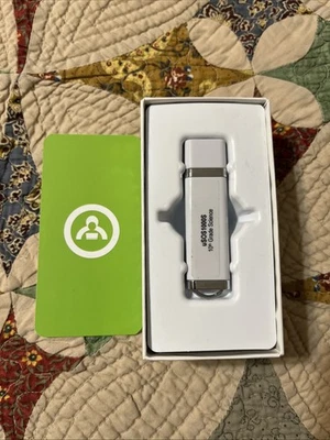 Switched On Schoolhouse Earth science USB 闪存盘 — 第 1/2 张图片