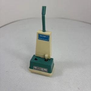 Barbie Action Accents Toy Floor Carpet Cleaner - Picture 1 of 4