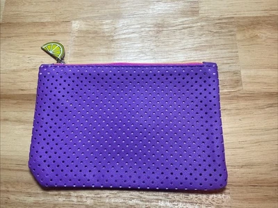 Cierre de cremallera de maquillaje glamour lima púrpura ipsy Foto 1 de 4