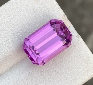 Piedra preciosa de kuncita rosa oscuro natural talla esmeralda VVS 9,07 quilates de Afganistán - Imagen 1 de 3