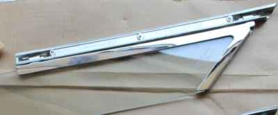 NOS GM Accesorio 994531 Chevrolet Vega Parabrisas Pilar Viento Vidrio Deflector Foto 1 de 4