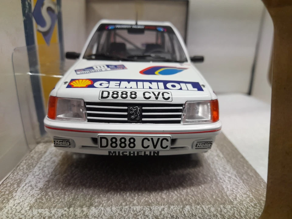 Solido S1801715 Peugeot 205 GTI #111 McRae/Ringer 1/18