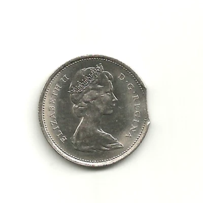 1968 Canadian Quarter 25 Cent Coin Clipped Planchet & Broad Strike Error Rare - Image 1 of 4