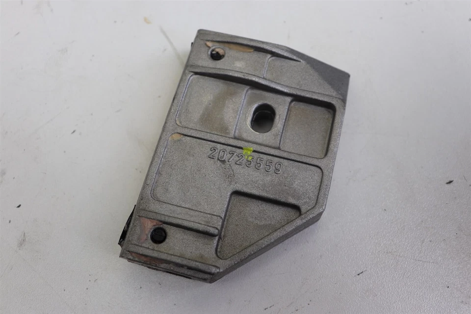 Ferrari 360 Spider 2002 дверное стекло движущаяся направляющая задняя RHS 63853600 J223 - Изображение 1 из 1