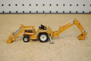 1/64 Ertl International Backhoe-Loader - Picture 1 of 5