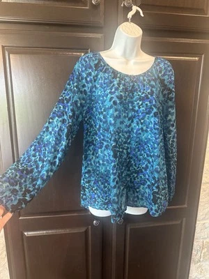 Top Liz Claiborne Talla Mediana Selva Profunda Multi Manga Larga Con Botones para Mujer Foto 1 de 4