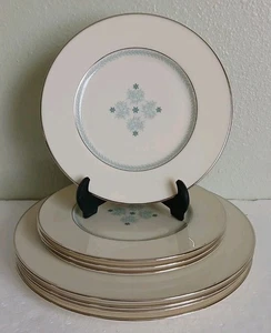 VTG Set of 8 Lenox Charmaine Plates 4 Dinner & 4 Salad Bone China Platinum Trim - Picture 1 of 10