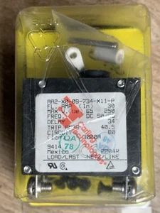 Blue Sea 7222 A-Series White Toggle Circuit Breaker Single Pole 30A - Picture 1 of 2