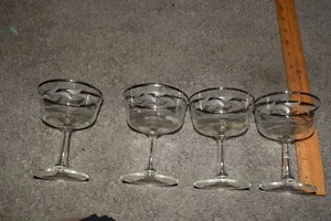Vintage Lot of 4 4.5" Stemmed Etched Silver Rim Champaign Glass (made in France) - Picture 1 of 3