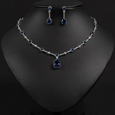  Juego de aretes collar de diamantes de laboratorio y zafiro azul enchapados en platino Foto 1 de 4