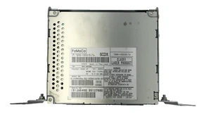 08-12 LAND ROVER LR2 AM FM Radio Receiver CD Disk Player OEM - Picture 1 of 7
