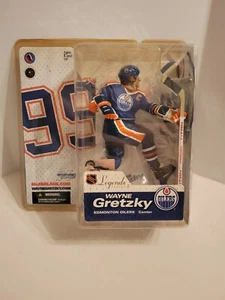 Wayne Gretzky McFarlane Legends Series 2 Figure Edmonton Oilers Blue Jersey. New - Picture 1 of 5