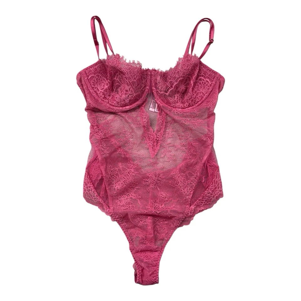 Lencería de una pieza de encaje sin forro de peluche rosa talla mediana Victoria's Secret Wicked Foto 1 de 4
