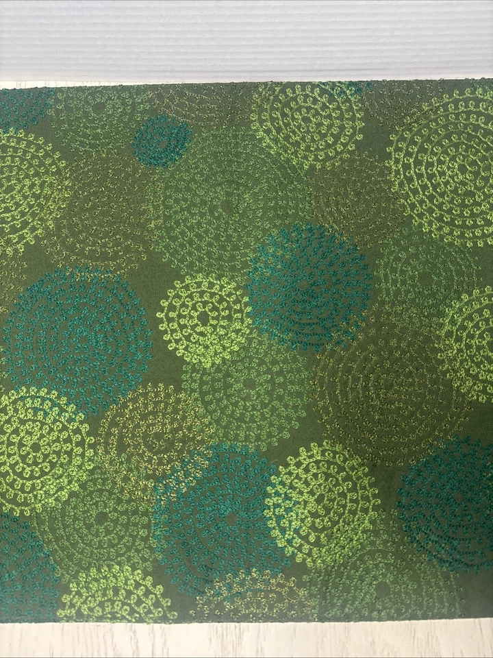 Juego de 4 manteles individuales Jubilee bordados verdes festivos 14x20" Foto 1 de 4