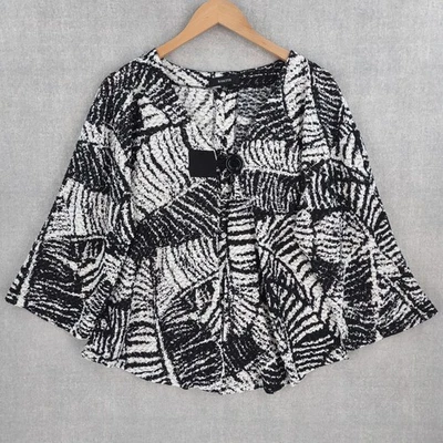 Chaqueta Kaktus Mujer Grande Negra Blanca Tejida Arrugada Botón Columpio Arte Lagenlook Foto 1 de 4