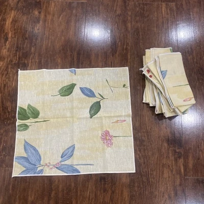 Croscill Botanical Lot Of 9 Yellow Floral Dinner Napkins - Image 1 of 2