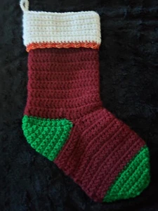 Nueva Medias de Navidad de Crochet a Mano berenjena, Verde Blanco Rd/Metálico Borde - Imagen 1 de 3
