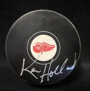 Ken Holland Signed Puck Detroit Red Wings - Picture 1 of 2