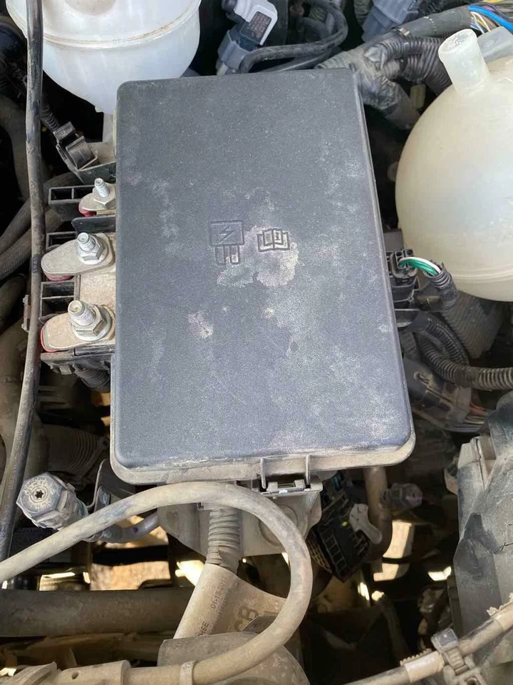 Bloque de fusibles de motor Ford Transit 350 17-19 OEM diésel 6 meses de garantía de pieza Foto 1 de 1