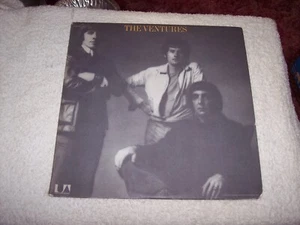 LP--THE VENTURES--THE VENTURES SELF TITLED   *EXC VINYL*  #586 - Picture 1 of 10