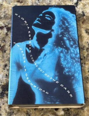 GLORIA ESTEFAN- COMING OUT OF THE DARK CASSETTE SINGLE EPIC 34T 73666 - Image 1 of 4