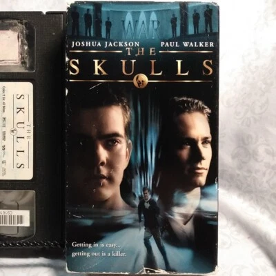 The Skulls VHS 2001 Video Tape Horror Paul Walker Joshua Jackson Hill Harper - Imagem 1 de 3