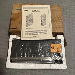 DEC DECmau 900TL Ethernet Hub – NOS Sealed – 10BASE2 AUI Transceiver - Afbeelding 1 van 9