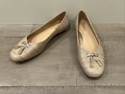 Pisos de ballet de cuero Nurture beige minimalista silenciosos de lujo borla moderna 6,5 Foto 1 de 4