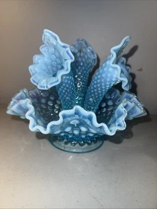 Rare Vintage Fenton Art Glass Powder Blue Opalescent Hobnail 3 Horn Epergne Mint - Picture 1 of 4