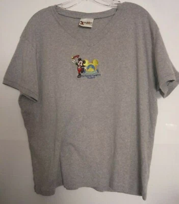 Camiseta De Colección Walt Disney World Mickey Bordada Gris Para Hombre Cuello en V Mediana Foto 1 de 4