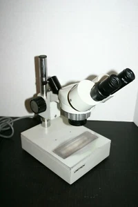 Unitron FSB 10X/20X Microscope on Illuminated Desktop Pole Stand Nice - Bild 1 von 5