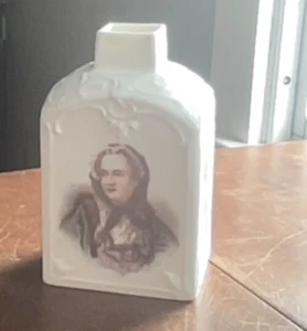 Antique Porcelain Bud Vase. 5 1/2" Tall. Victoria Carlsbad. Austria - Picture 1 of 6