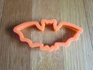 Halloween Bat Cookie Cutter Orange Plastic 4 3/4 x 2 1/8 in. Crafts FREE SHIP - Picture 1 of 4