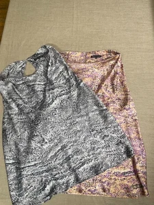 Violet and Claire pair of pullover tops blouses no sleeves prints Xl - Picture 1 of 14