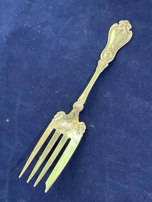 Tenedor para servir Whiting de plata esterlina maciza violeta 7 5/8 pulgadas sin monogramas Foto 1 de 4