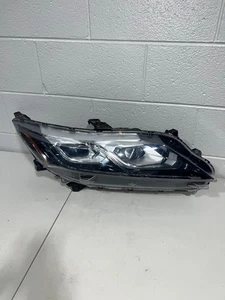 2018 2019 2020 MITSUBISHI ECLIPSE CROSS HEADLIGHT RH RIGHT LED OEM - Picture 1 of 5