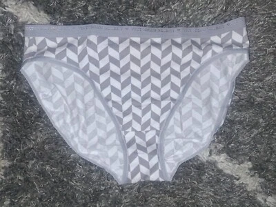 Calcinha nova Vs 2014 logotipo algodão perna alta tamanho pequeno cinza geométrico  - Imagem 1 de 2