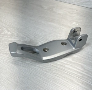 00-06 BMW R1150R Left Rear Passenger Footrest Foot Peg Mounting Bracket - Picture 1 of 11