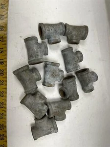Lot of 11 3/4" x 1/2" x 1/2" Galvanized NPT Pipe Reducing Tee - Picture 1 of 1