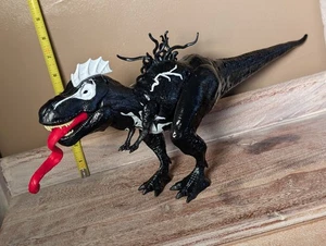 Marvel Spider-Man Epic World of Action VS Modellino Venomsaurus Rex - Foto 1 di 6