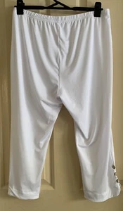 Unbranded Size 20/22 White Polyester 3/4 Leggings Button Trim New - Picture 1 of 6