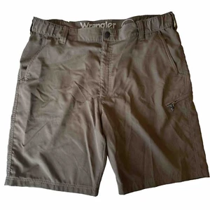 Wrangler Shorts Men's 38 Tan Outdoor Series Performance Workwear Cargo Hiking - Picture 1 of 9