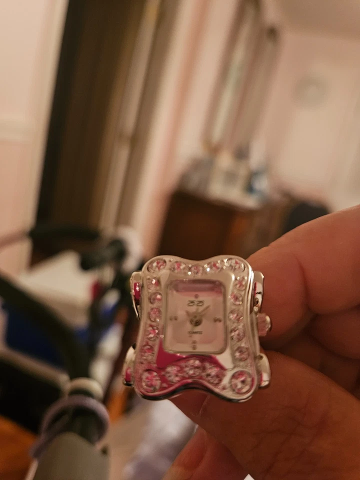 ¡NUEVO! Anillo Reloj Suzanne Somers PRECIOSO Vintage Nuevo en Caja - Color Plata Foto 1 de 1